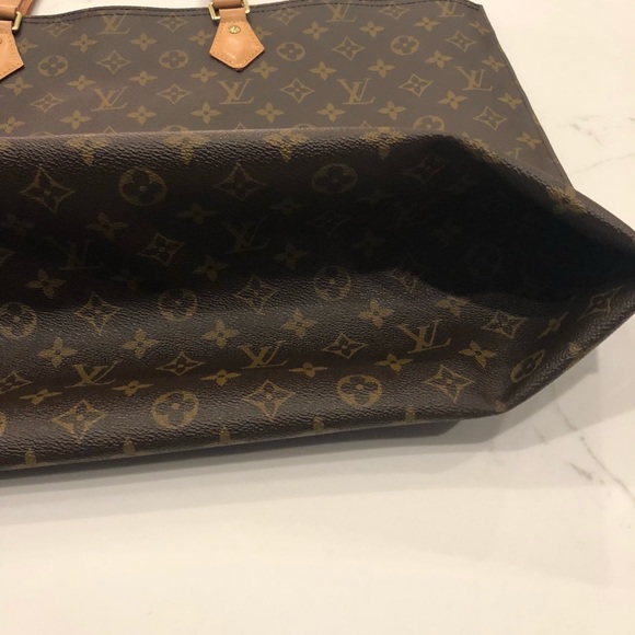 Louis Vuitton ALL-IN 2017. - Picture 7 of 7